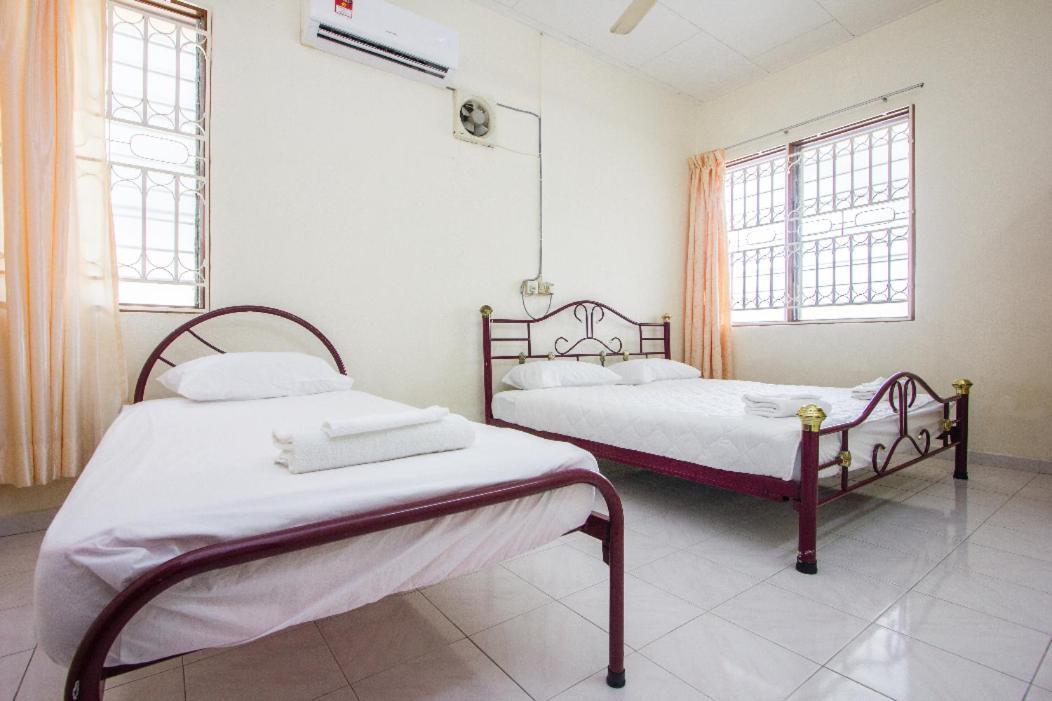 Sweet Home With 2 Auto Gates At Bm, Penang, M'Sia Букит Мертаджам Екстериор снимка